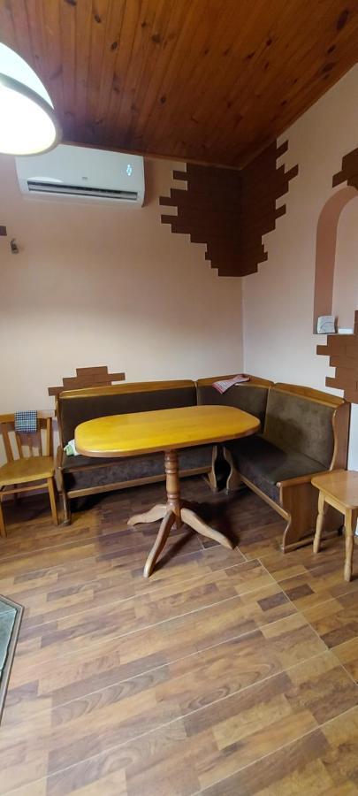 Holiday Home At Fedkovycha St. Киев Экстерьер фото